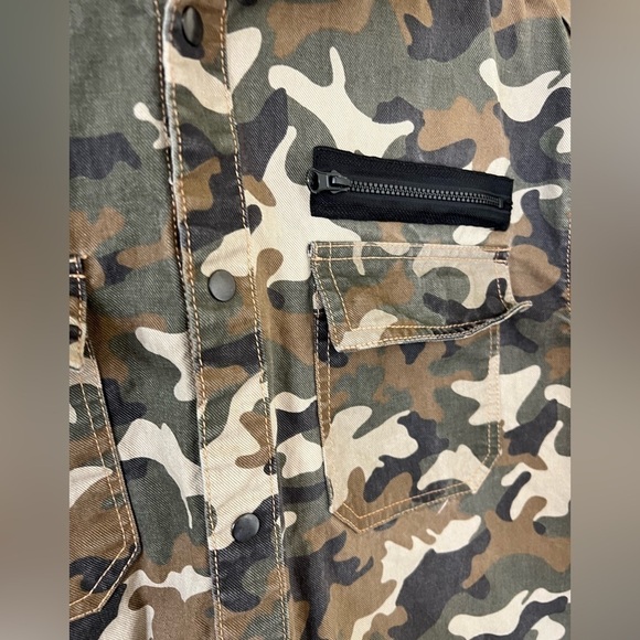 Carbon Camo Snap Up‎ Jacket - Picture 2 of 8